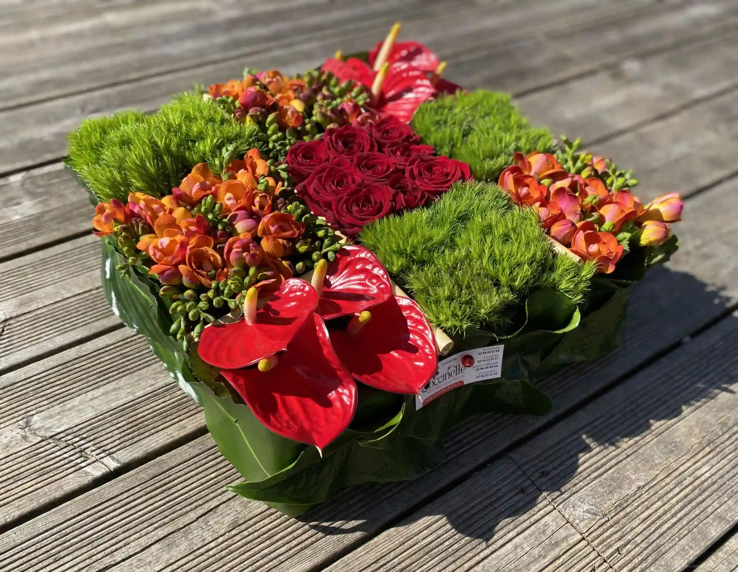 Décoration — composition florale Coccinelle